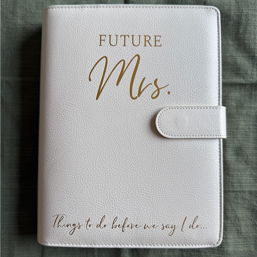 White & Gold Wedding Planner Bundle | Bride Engagement Gift Set - Picture 4 of 13